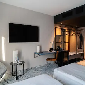 4* Hotel Q
